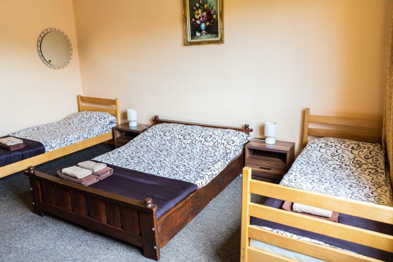 Hostel Villa Roma Lviv Exteriör bild